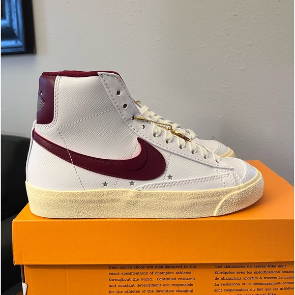 Nike Shoes - NWT Women's Nike Blazer Low '77 Sneakers in White & Red - DV7003-100